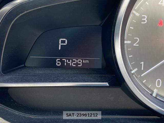 Mazda AXELA 2017-09 7617842-25