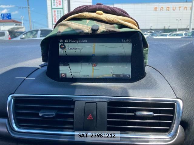 Mazda AXELA 2017-09 7617842-26