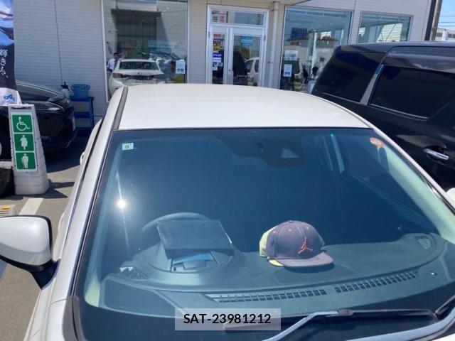 Mazda AXELA 2017-09 7617842-3