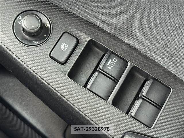 Mazda AXELA 2014-03 7617841-25