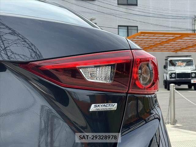 Mazda AXELA 2014-03 7617841-29