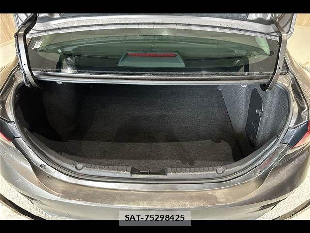 Mazda AXELA 2014-07 7725322-11