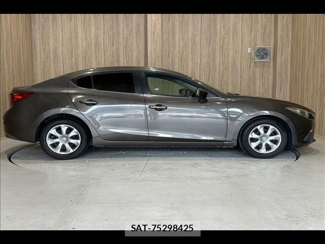 Mazda AXELA 2014-07 7725322-17