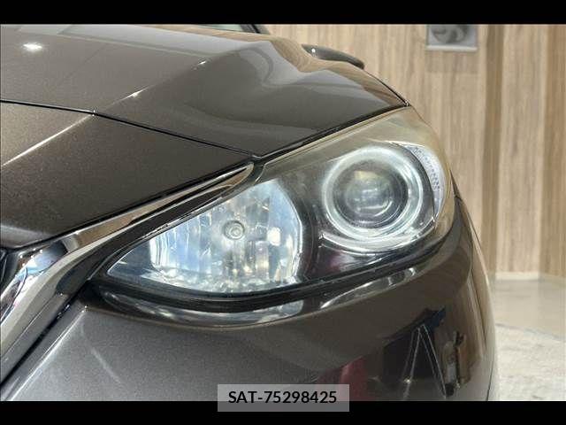 Mazda AXELA 2014-07 7725322-22