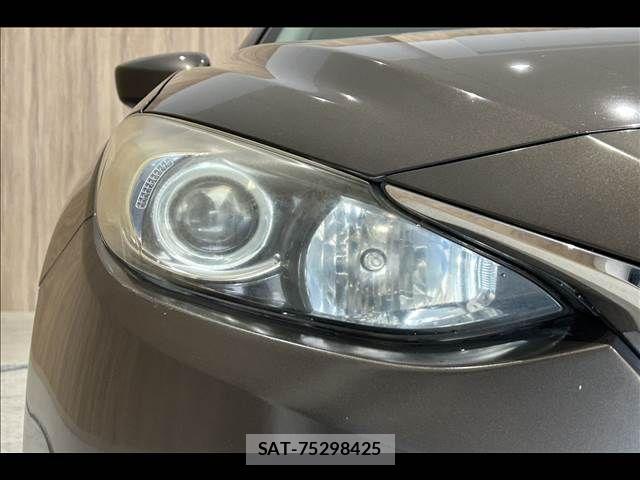 Mazda AXELA 2014-07 7725322-23