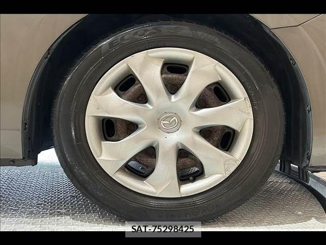 Mazda AXELA 2014-07 7725322-28