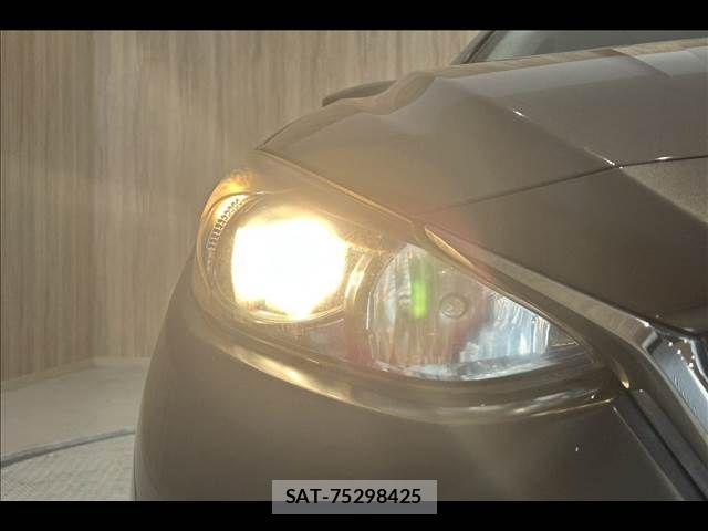 Mazda AXELA 2014-07 7725322-29