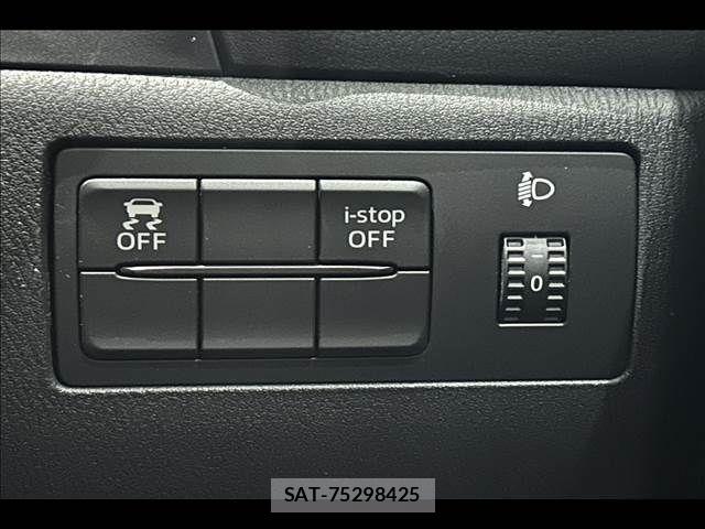 Mazda AXELA 2014-07 7725322-8