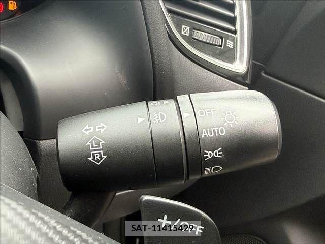 Mazda AXELA 2016-02 7786734-23
