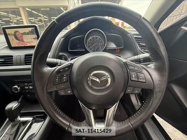 Mazda AXELA 2016-02 7786734-28