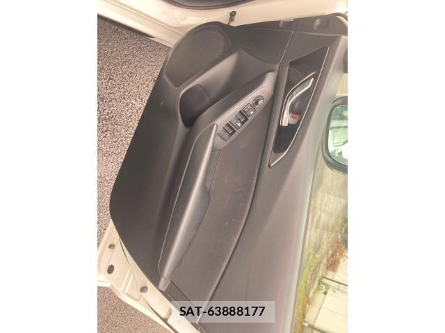 Mazda AXELA 2016-03 7877548-11