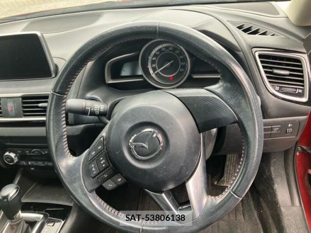 Mazda AXELA 2015-08 7877550-16