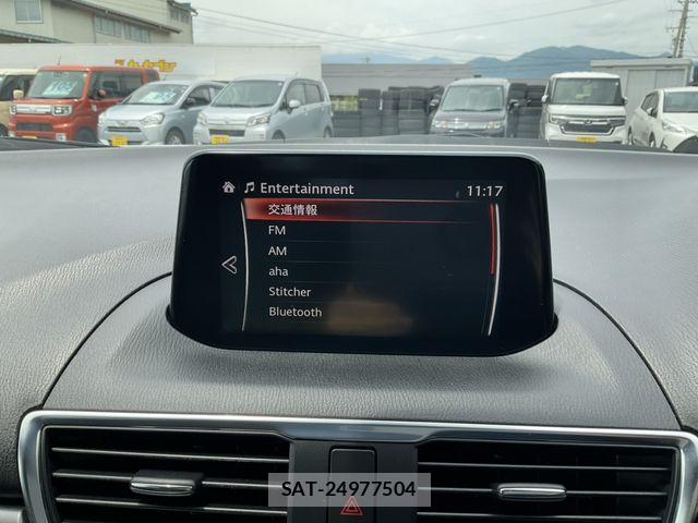Mazda AXELA 2017-10 7877547-10