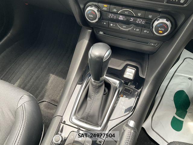 Mazda AXELA 2017-10 7877547-13
