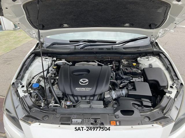 Mazda AXELA 2017-10 7877547-26