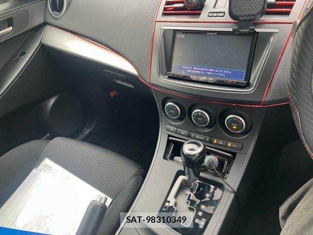 Mazda AXELA 2013-03 8036565-17