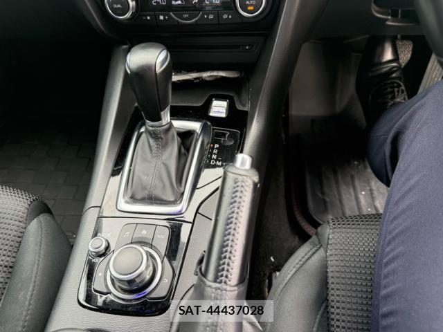 Mazda AXELA 2016-06 8100267-17