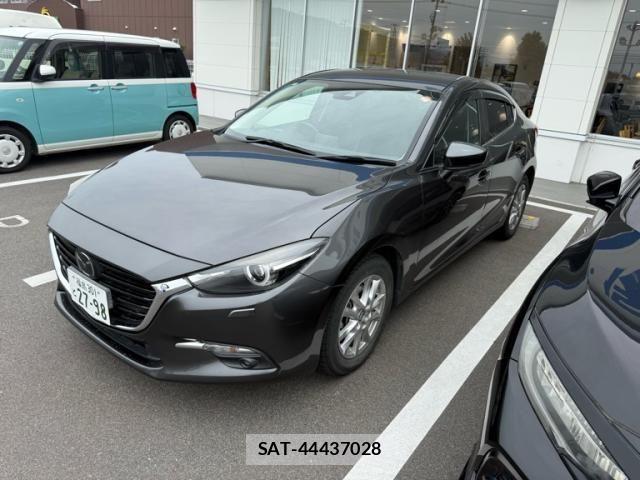 Mazda AXELA 2016-06 8100267-1