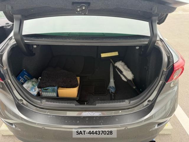 Mazda AXELA 2016-06 8100267-21