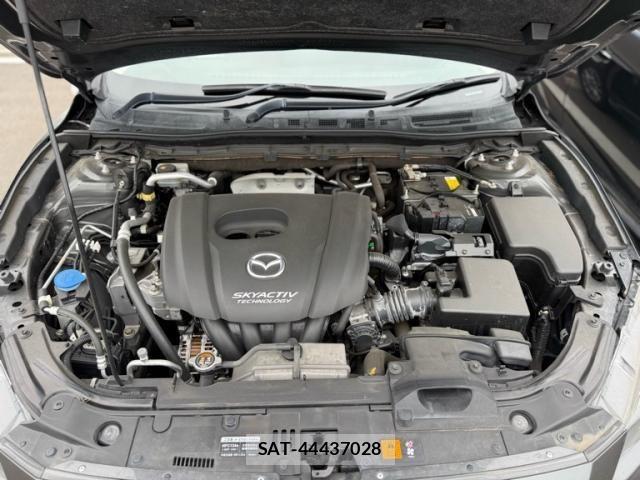 Mazda AXELA 2016-06 8100267-23