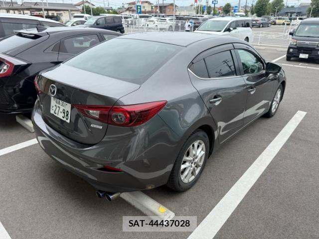 Mazda AXELA 2016-06 8100267-5