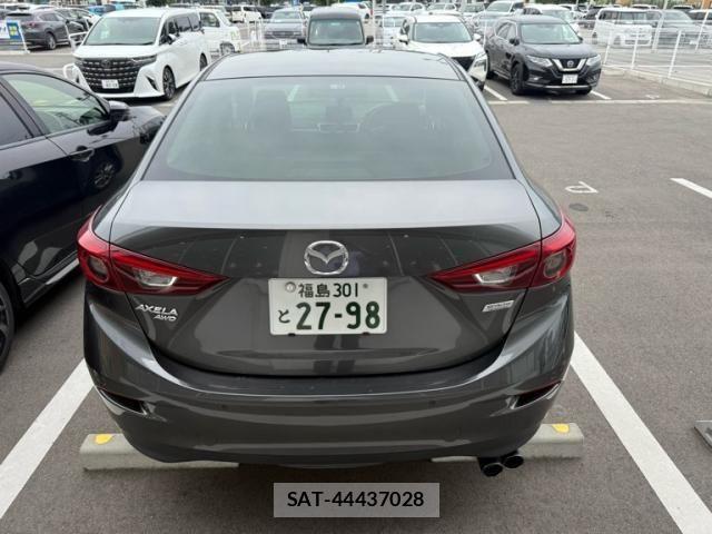 Mazda AXELA 2016-06 8100267-6
