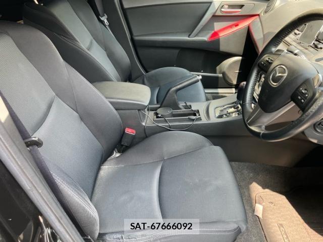 Mazda AXELA 2011-05 8131095-14