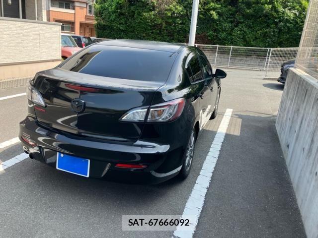 Mazda AXELA 2011-05 8131095-6