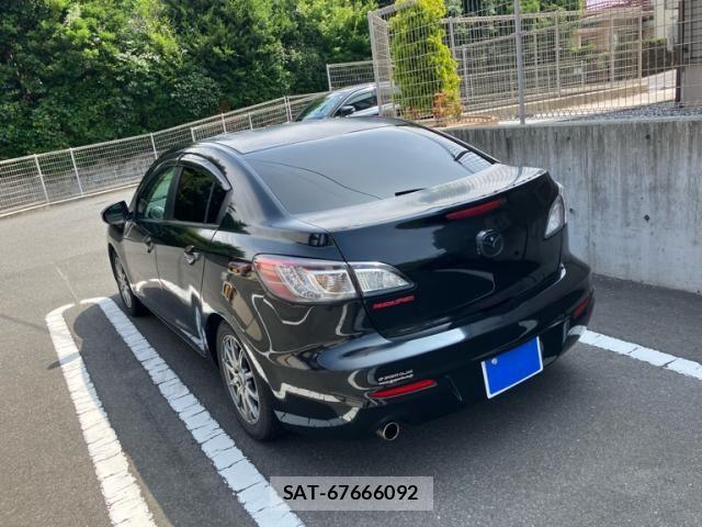 Mazda AXELA 2011-05 8131095-8