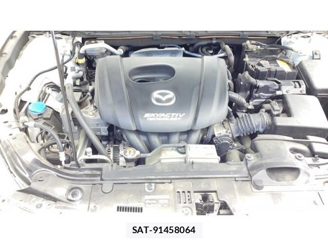 Mazda AXELA 2015-07 8245810-9