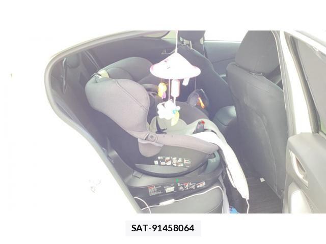 Mazda AXELA 2015-07 8245810-11