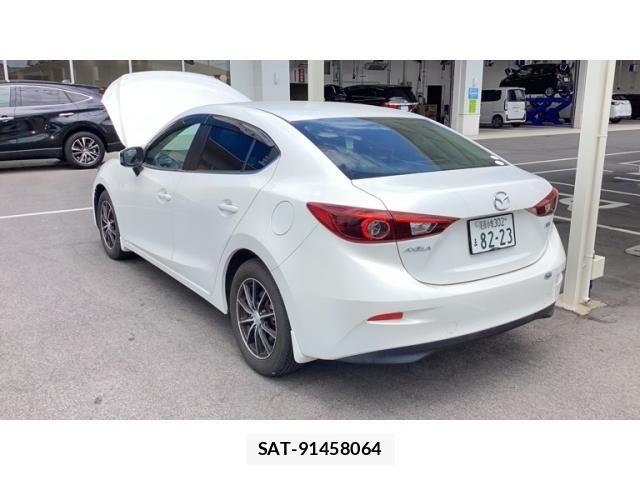 Mazda AXELA 2015-07 8245810-1