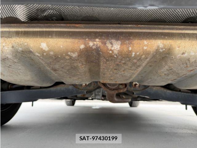 Mazda AXELA 2014-06 8245811-17