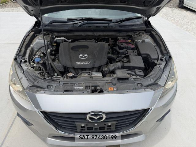 Mazda AXELA 2014-06 8245811-3