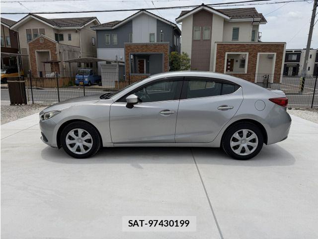Mazda AXELA 2014-06 8245811-4