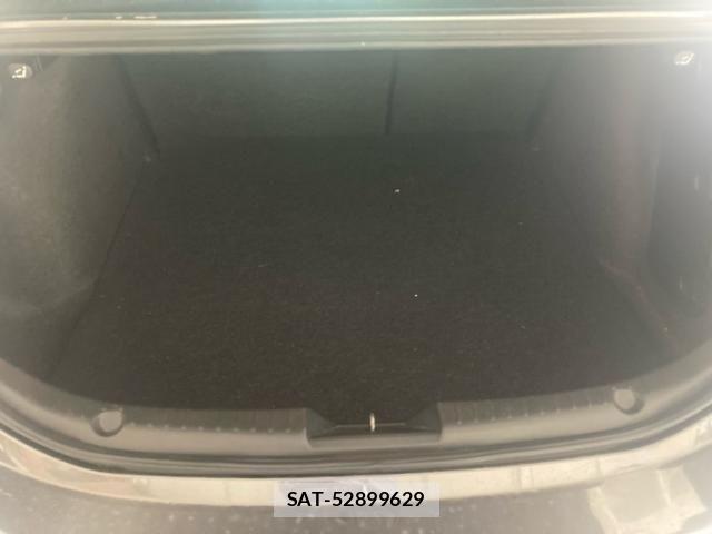 Mazda AXELA 2014-01 8315282-12