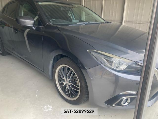 Mazda AXELA 2014-01 8315282-1