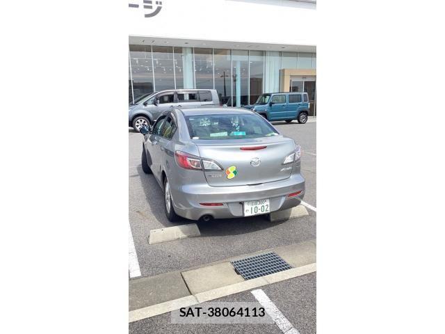 Mazda AXELA 2010-08 8315283-1