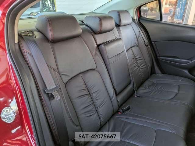 Mazda AXELA 2015-01 8354893-9