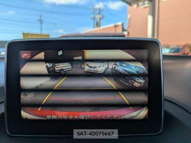 Mazda AXELA 2015-01 8354893-18