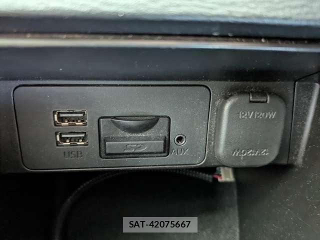 Mazda AXELA 2015-01 8354893-22