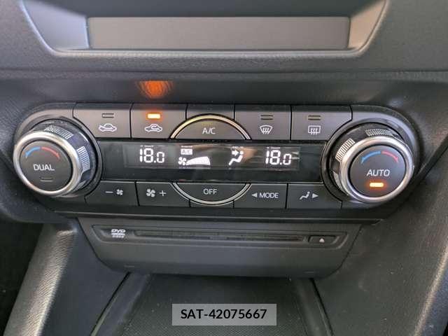 Mazda AXELA 2015-01 8354893-24