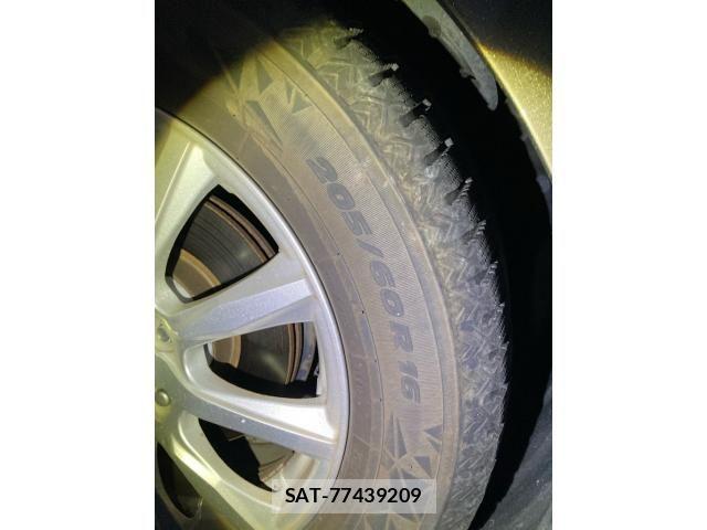 Mazda AXELA 2013-11 8366839-10
