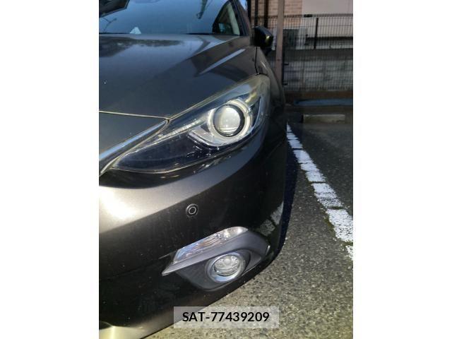 Mazda AXELA 2013-11 8366839-11