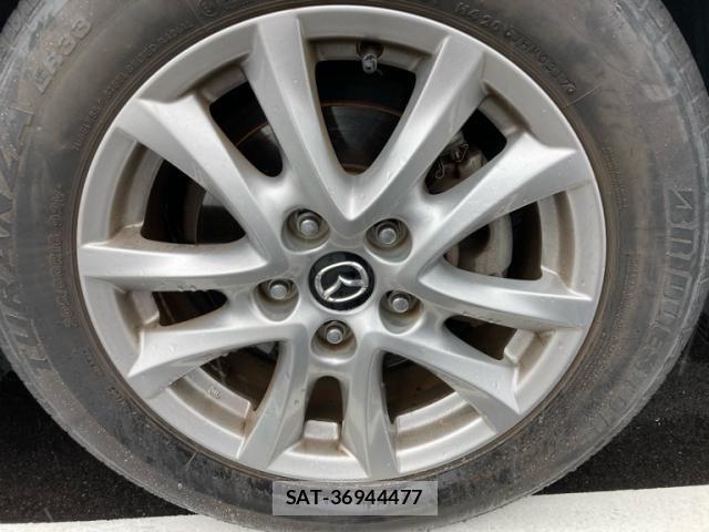 Mazda AXELA 2017-01 8366840-12