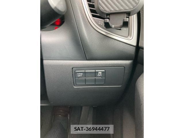 Mazda AXELA 2017-01 8366840-20