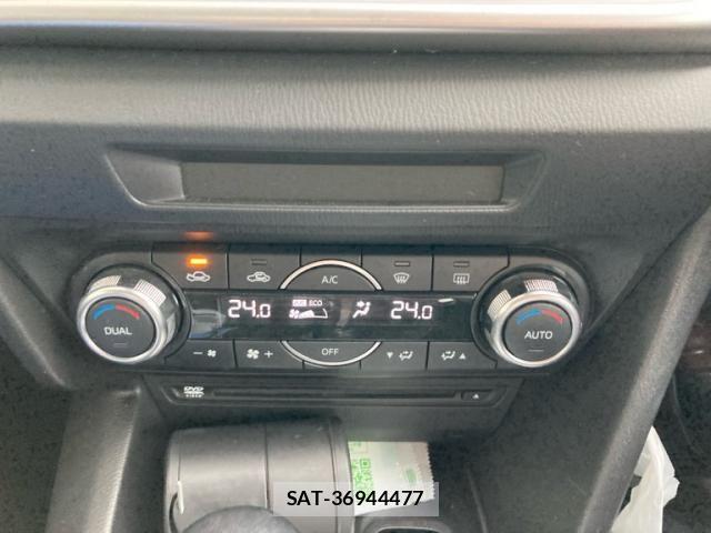 Mazda AXELA 2017-01 8366840-21