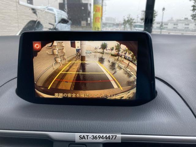 Mazda AXELA 2017-01 8366840-25