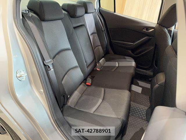 Mazda AXELA 2016-07 8366841-9