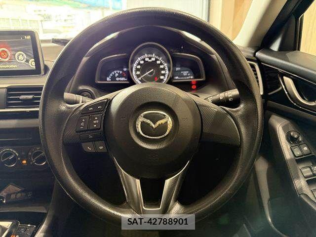 Mazda AXELA 2016-07 8366841-11